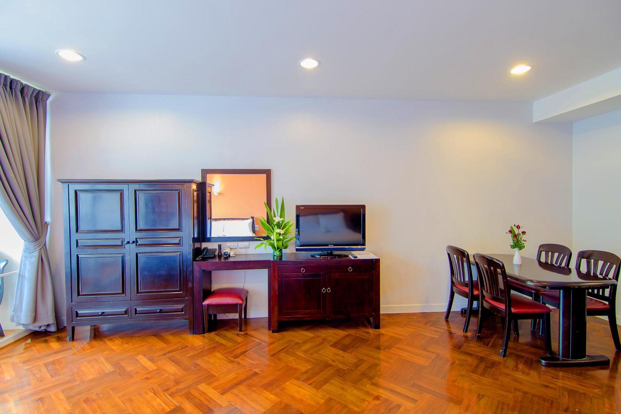 Chom View Hotel, HHQ Room photo