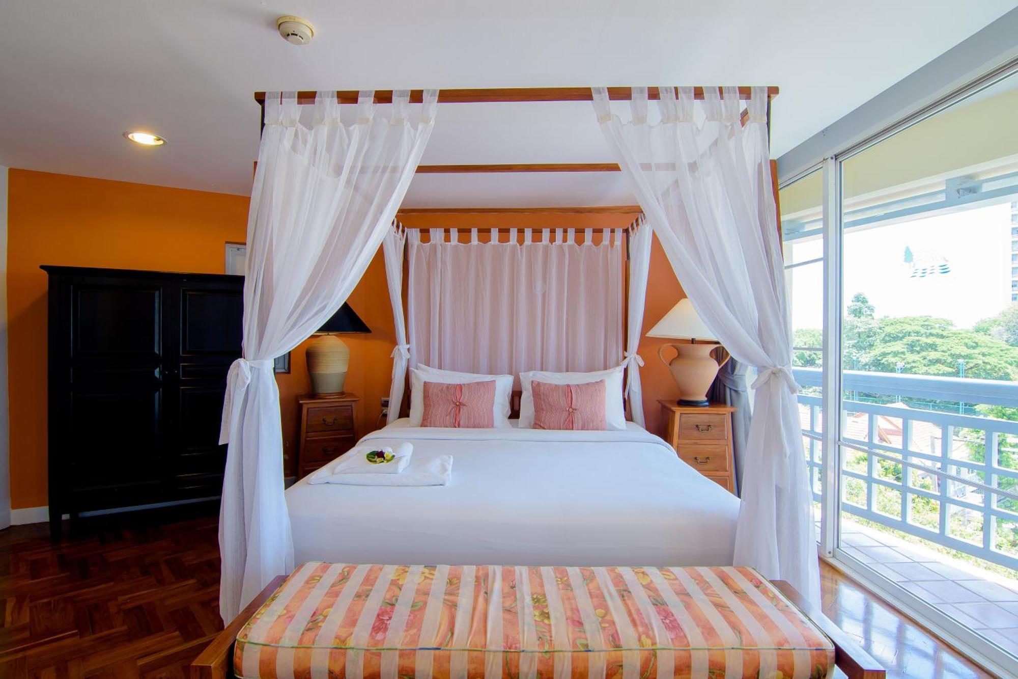 Chom View Hotel, HHQ Room photo